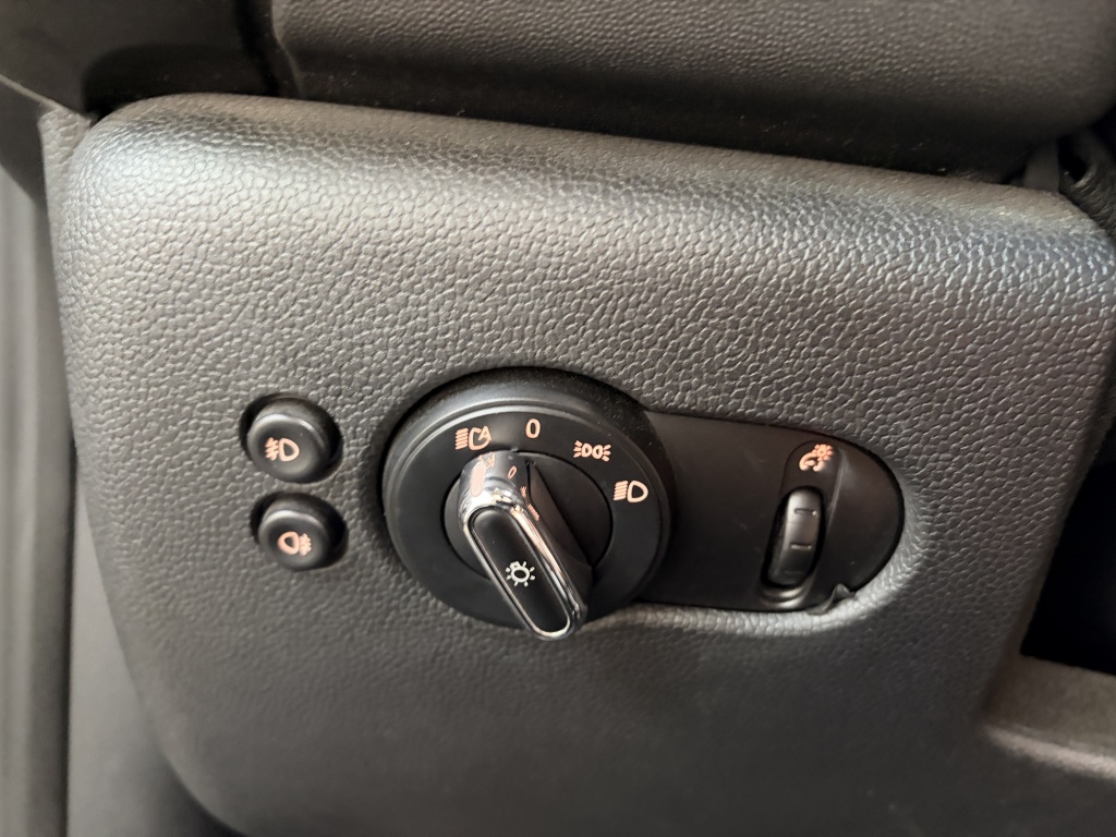 MINI Cooper Cabrio Mini Cabrio Cooper Chili Leder Cruise Clima Navi Pdc
