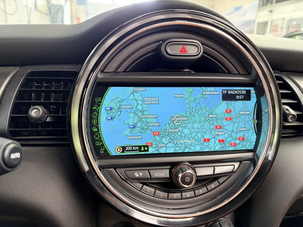 MINI Cooper Cabrio Mini Cabrio Cooper Chili Leder Cruise Clima Navi Pdc