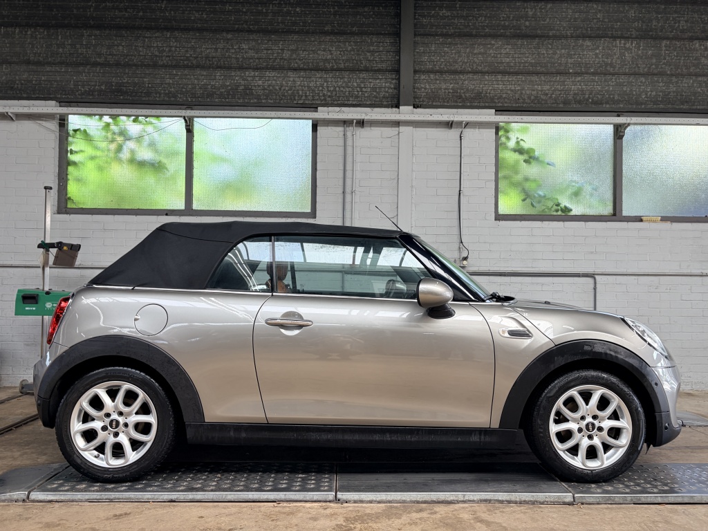 MINI Cooper Cabrio Mini Cabrio Cooper Chili Leder Cruise Clima Navi Pdc