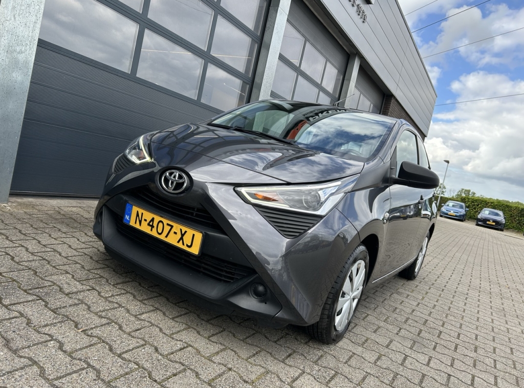 Toyota Aygo Toyota Aygo 1.0 VVT-i 72pk 5-drs x-fun