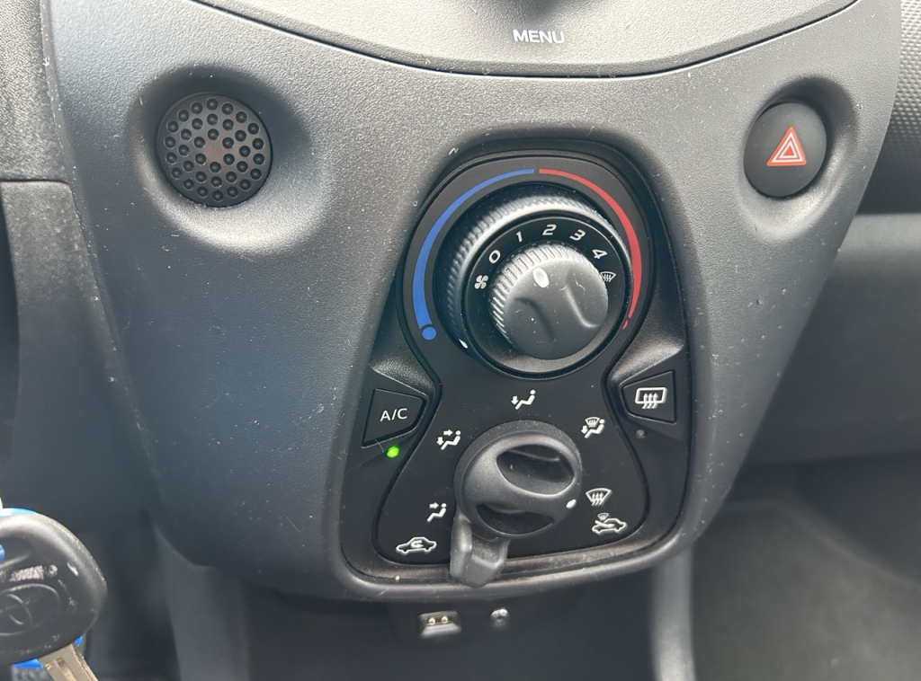 Toyota Aygo Toyota Aygo 1.0 VVT-i 72pk 5-drs x-fun