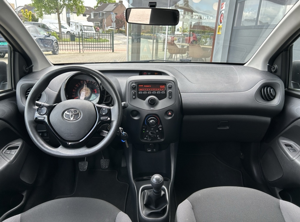 Toyota Aygo Toyota Aygo 1.0 VVT-i 72pk 5-drs x-fun