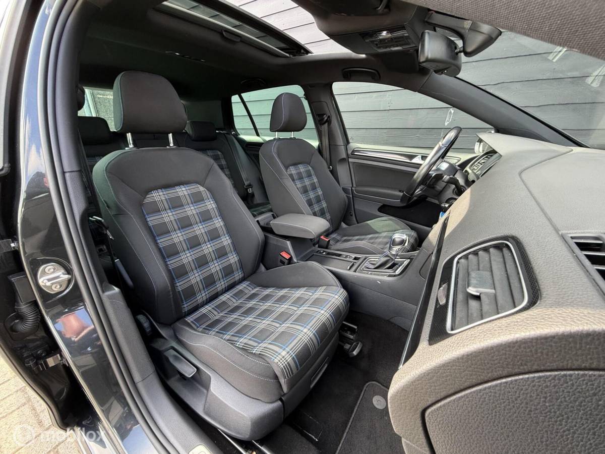 Volkswagen Golf Volkswagen Golf 1.4 TSI GTE Pano.dak/LED/Carplay/Trekhaak