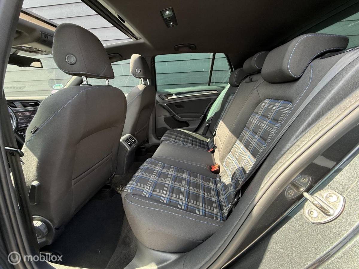 Volkswagen Golf Volkswagen Golf 1.4 TSI GTE Pano.dak/LED/Carplay/Trekhaak