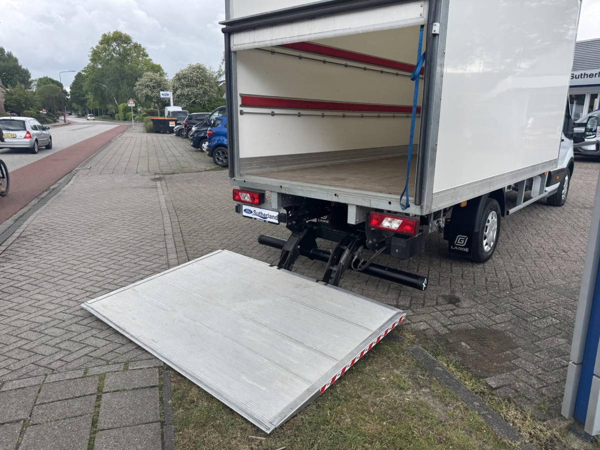 Ford Transit Ford Transit 350 2.0 TDCI L4H1 Trend |SCI| Bakwagen | Laadklep | Dakspoiler | BPM-vrij