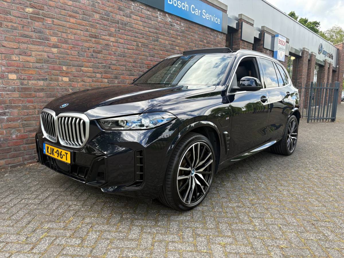 BMW X5 BMW X5 XDrive 50e M-sport|Sky Lounge|Harman Kardon|Driving assistant