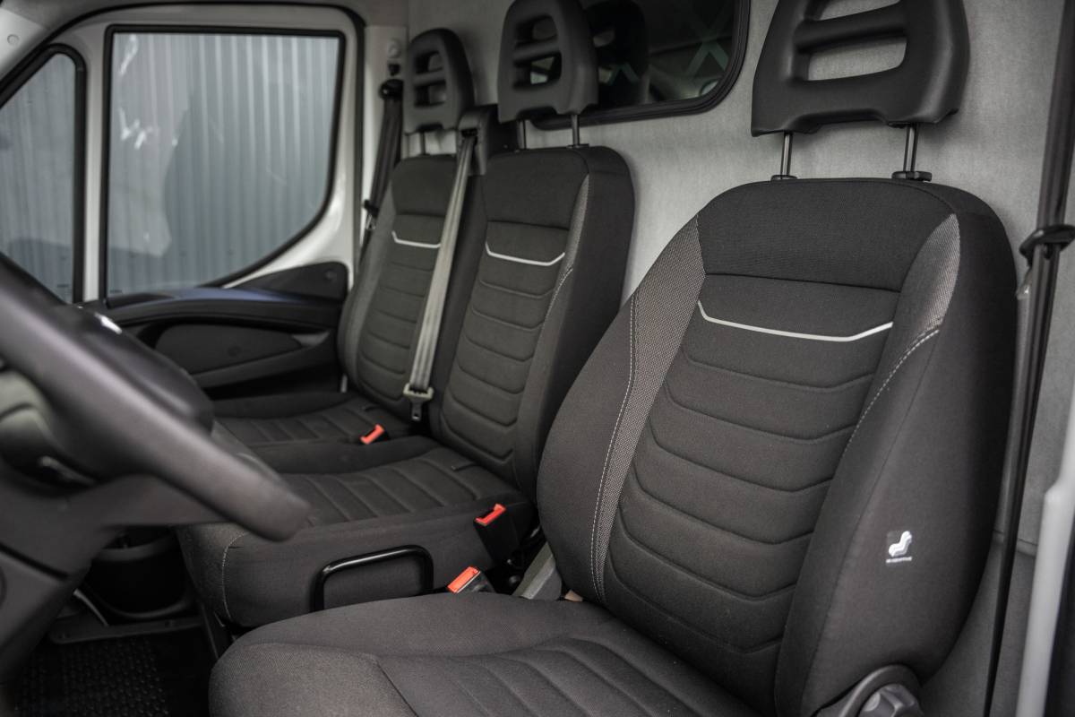 Iveco Daily Iveco Daily **35S16 | 160 PK |  L2H2 | Automaat | 3-Zits | Climate | Airco**