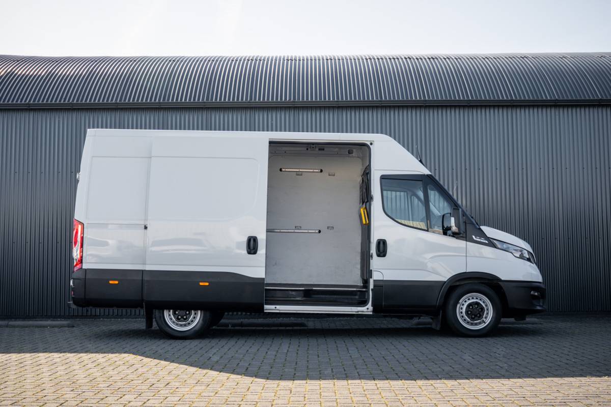 Iveco Daily Iveco Daily **35S16 | 160 PK |  L2H2 | Automaat | 3-Zits | Climate | Airco**