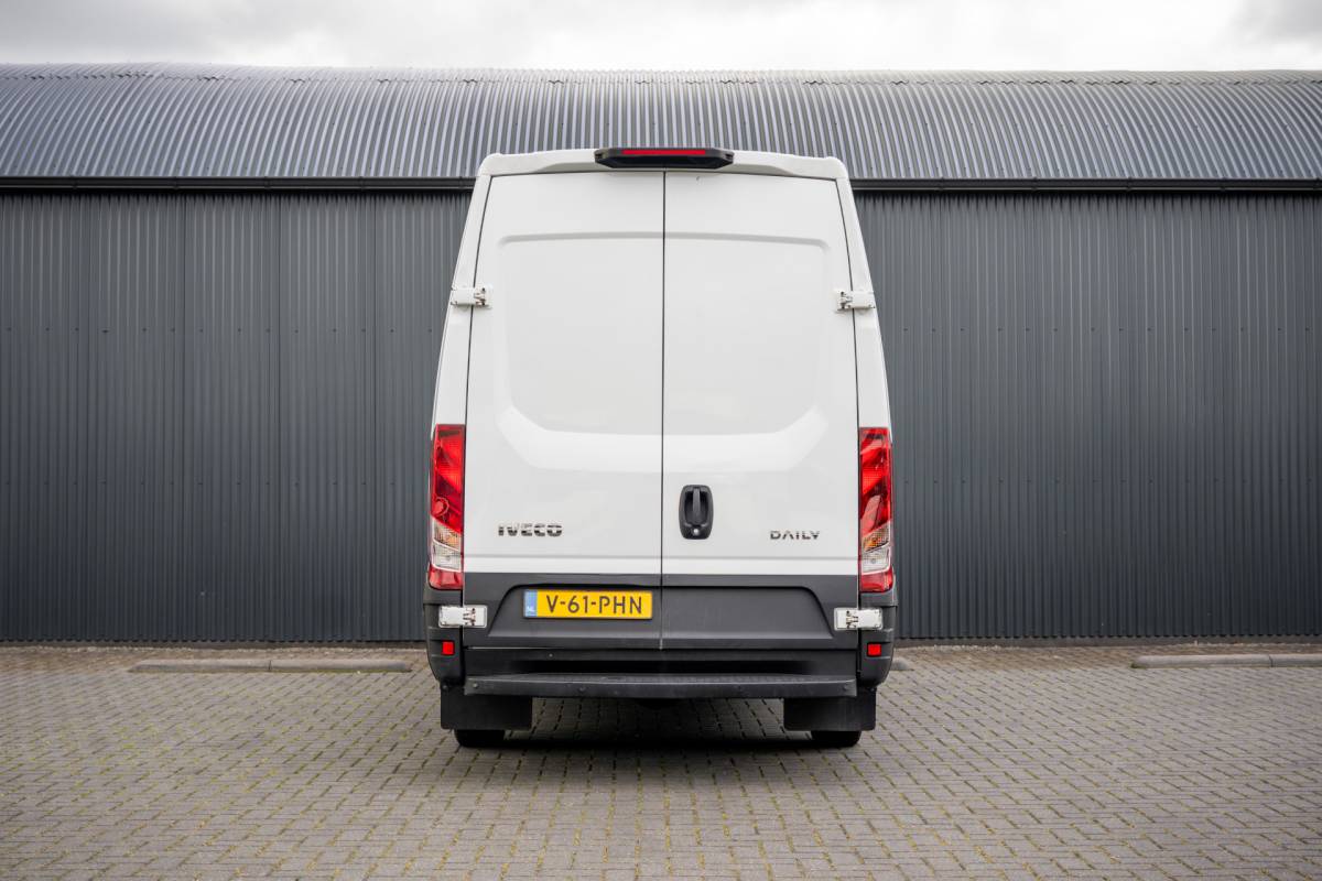 Iveco Daily Iveco Daily **35S16 | 160 PK |  L2H2 | Automaat | 3-Zits | Climate | Airco**