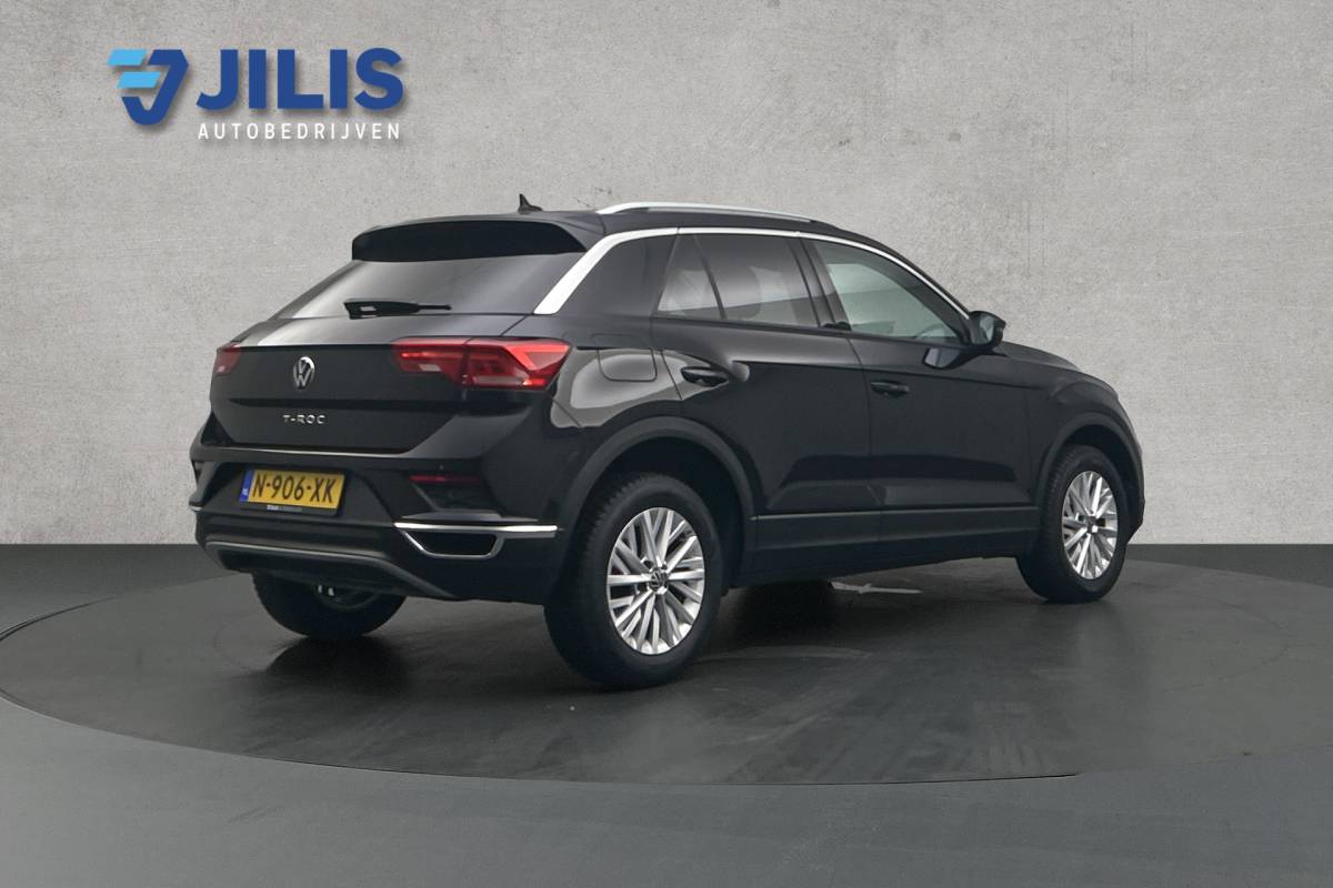 Volkswagen T-Roc Volkswagen T-Roc 1.0 TSI Style Business | Camera | Adaptive Cruise | Privacy Glass | Lichtmetalen velgen
