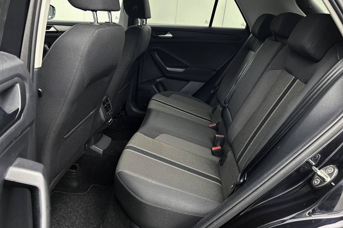 Volkswagen T-Roc Volkswagen T-Roc 1.0 TSI Style Business | Camera | Adaptive Cruise | Privacy Glass | Lichtmetalen velgen