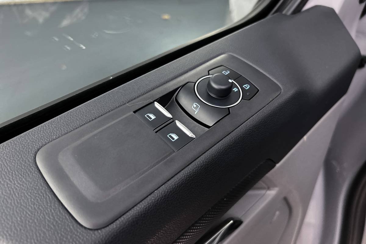 Ford  Ford E-Custom L2 Limited | 2x schuifdeur | Stoelverwarming | Adaptieve cruise control