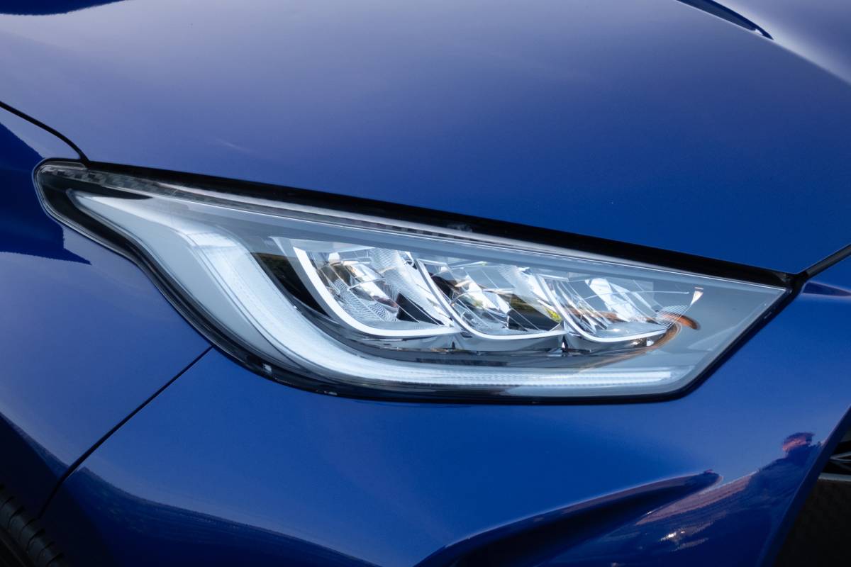 Toyota Yaris Toyota Yaris 1.5 Hybrid 115 First Edition | JBL | Head Up | ACC | Leder |