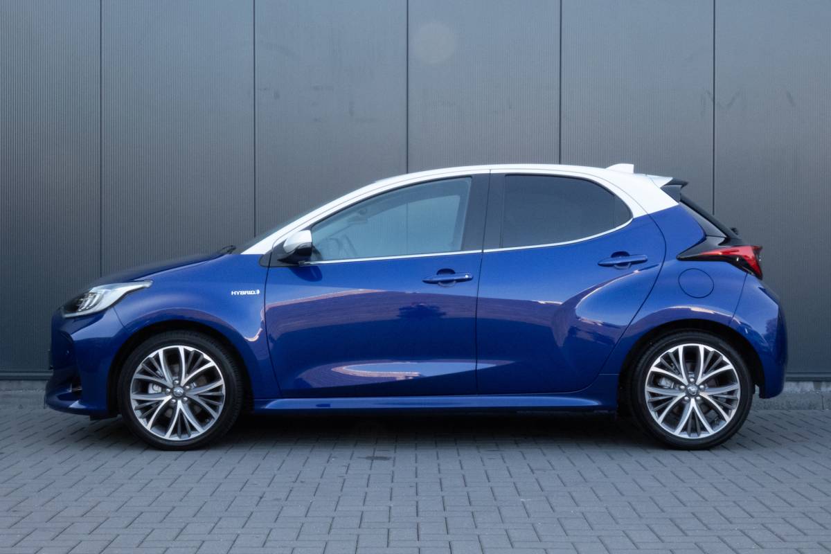 Toyota Yaris Toyota Yaris 1.5 Hybrid 115 First Edition | JBL | Head Up | ACC | Leder |