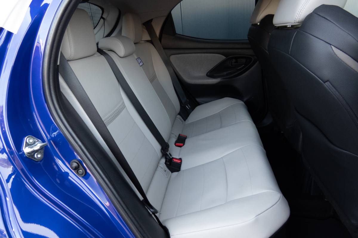 Toyota Yaris Toyota Yaris 1.5 Hybrid 115 First Edition | JBL | Head Up | ACC | Leder |