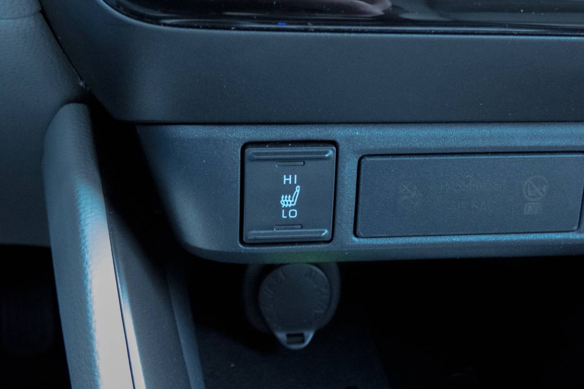 Toyota Yaris Toyota Yaris 1.5 Hybrid 115 First Edition | JBL | Head Up | ACC | Leder |