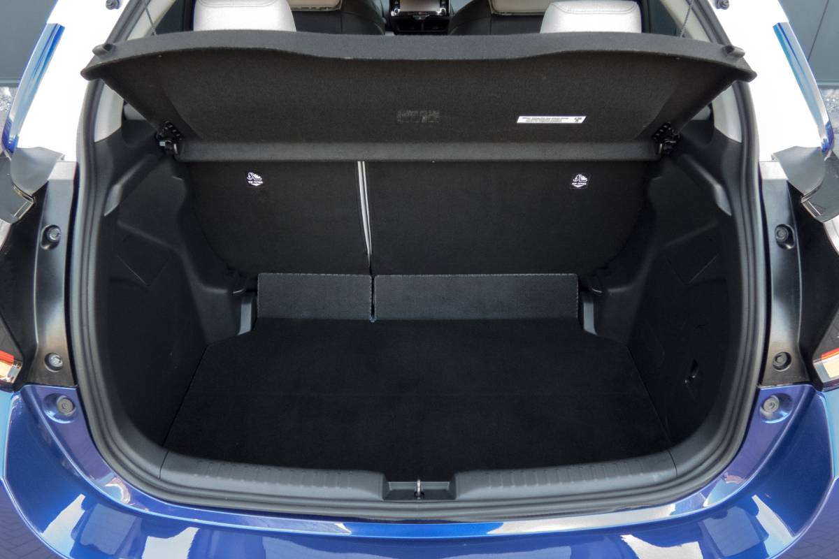 Toyota Yaris Toyota Yaris 1.5 Hybrid 115 First Edition | JBL | Head Up | ACC | Leder |