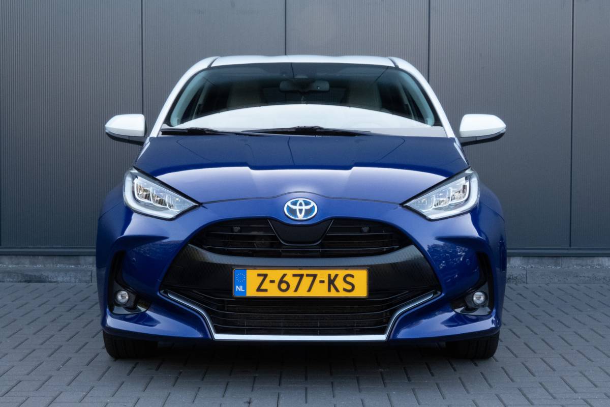 Toyota Yaris Toyota Yaris 1.5 Hybrid 115 First Edition | JBL | Head Up | ACC | Leder |