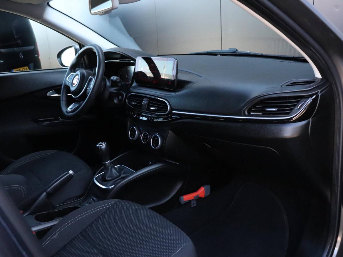 Fiat Tipo Fiat Tipo Stationwagon 1.0 Life | TREKHAAK | CAMERA | CRUISE | APPLE CARPLAY |