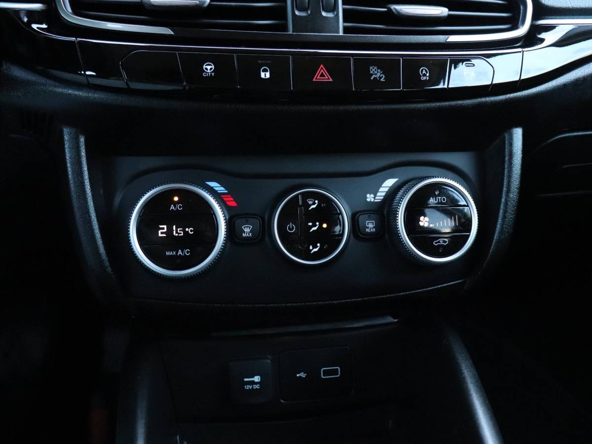 Fiat Tipo Fiat Tipo Stationwagon 1.0 Life | TREKHAAK | CAMERA | CRUISE | APPLE CARPLAY |