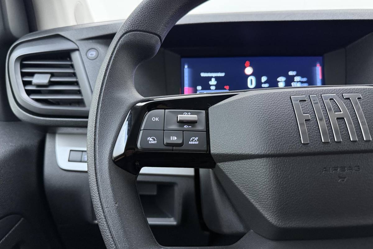 Fiat Scudo Fiat Scudo 2.0 Diesel 145 S&S L2 Automaat | Navigatie | Camera | Laadruimte betimmering | 3 Zitplaatsen | Mistlampen voor | Cruise control | Airco