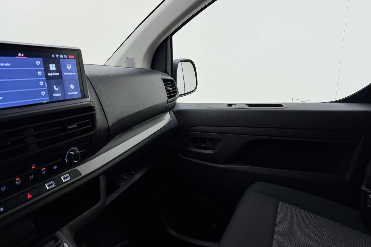 Fiat Scudo Fiat Scudo 2.0 Diesel 145 S&S L2 Automaat | Navigatie | Camera | Laadruimte betimmering | 3 Zitplaatsen | Mistlampen voor | Cruise control | Airco
