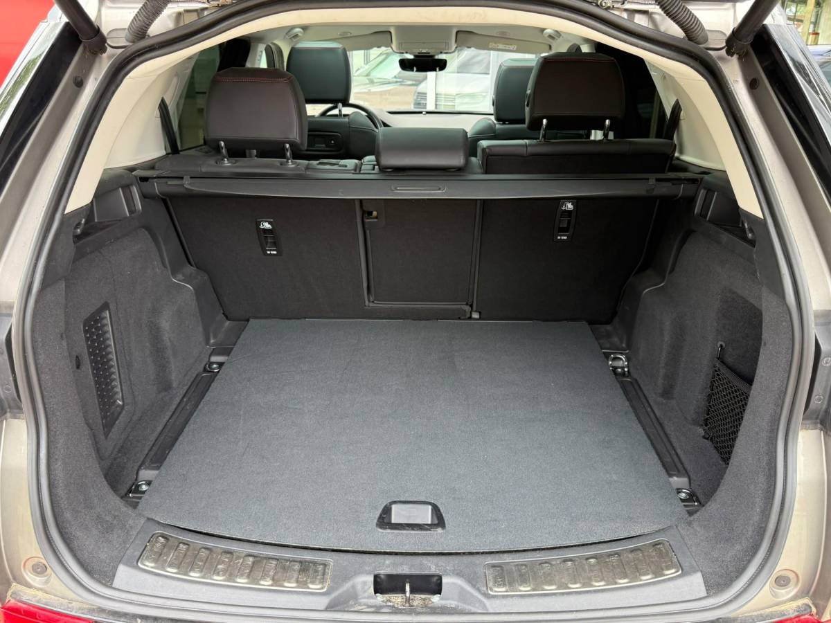 Land Rover Discovery Sport Land Rover Discovery Sport P300e 1.5 R-Dynamic HSE |Pano|ACC|Ventilatie|Winter|Meridian|Sfeer|El.Trekhaak|Silicon Premium