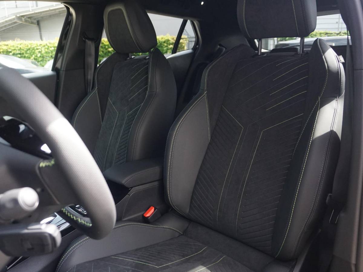 Peugeot e-2008 Peugeot e-2008 EV GT Avantage 54 kWh Leder Alcantara