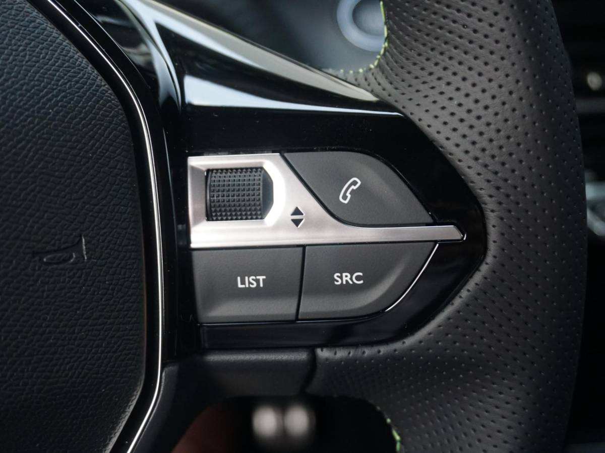 Peugeot e-2008 Peugeot e-2008 EV GT Avantage 54 kWh Leder Alcantara