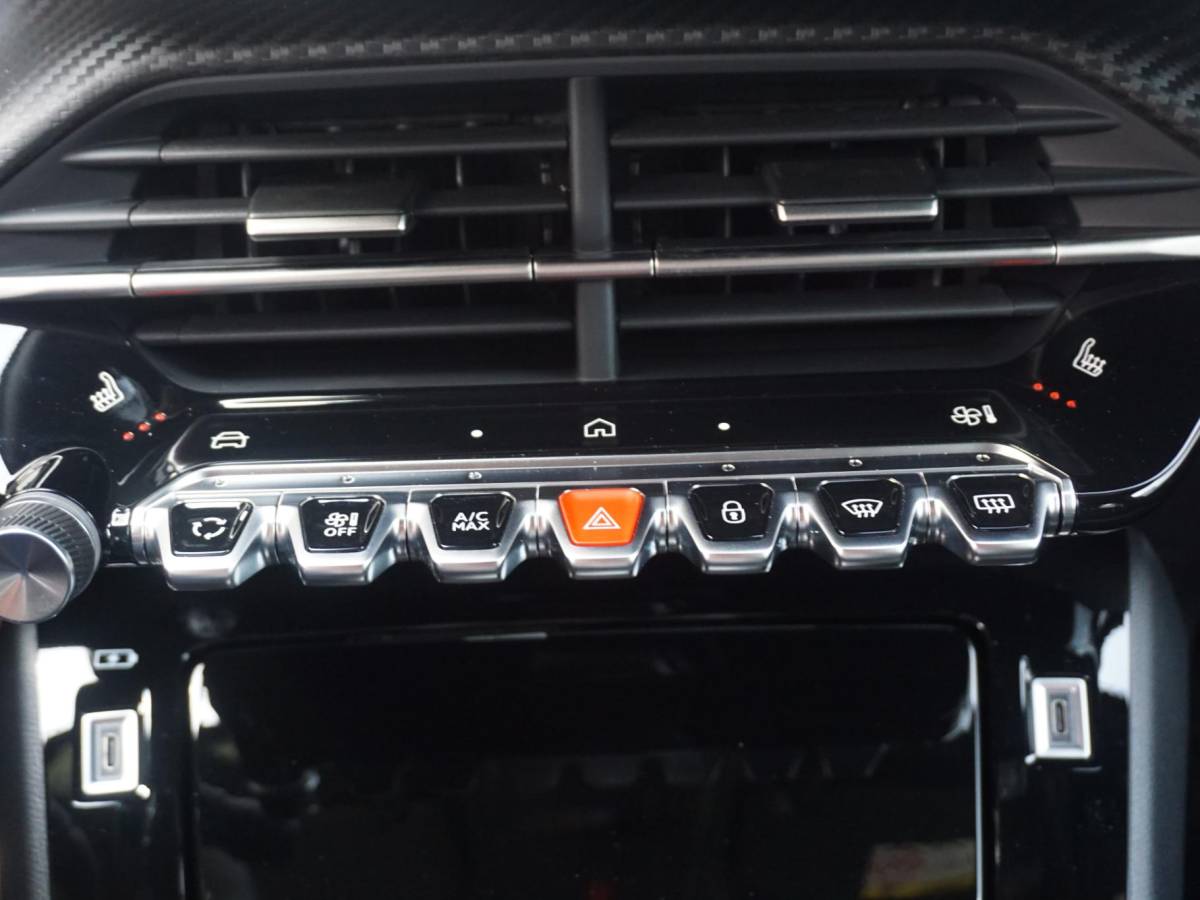 Peugeot e-2008 Peugeot e-2008 EV GT Avantage 54 kWh Leder Alcantara
