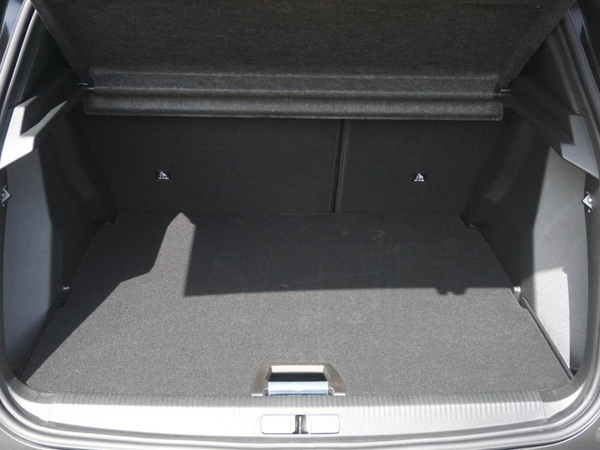 Peugeot e-2008 Peugeot e-2008 EV GT Avantage 54 kWh Leder Alcantara