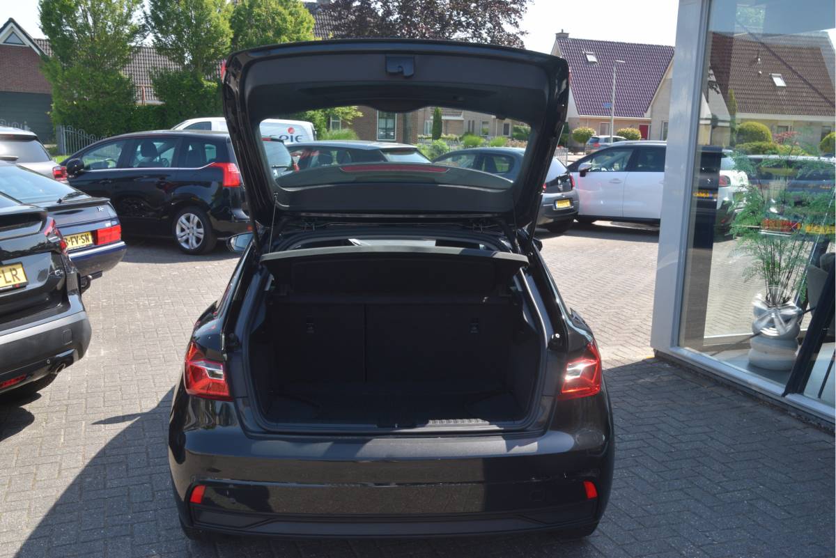 Audi A1 Sportback Audi A1 Sportback 25 TFSI Pro Line Carplay | DAB | Virtual cockpit | Sportstuur | LMV