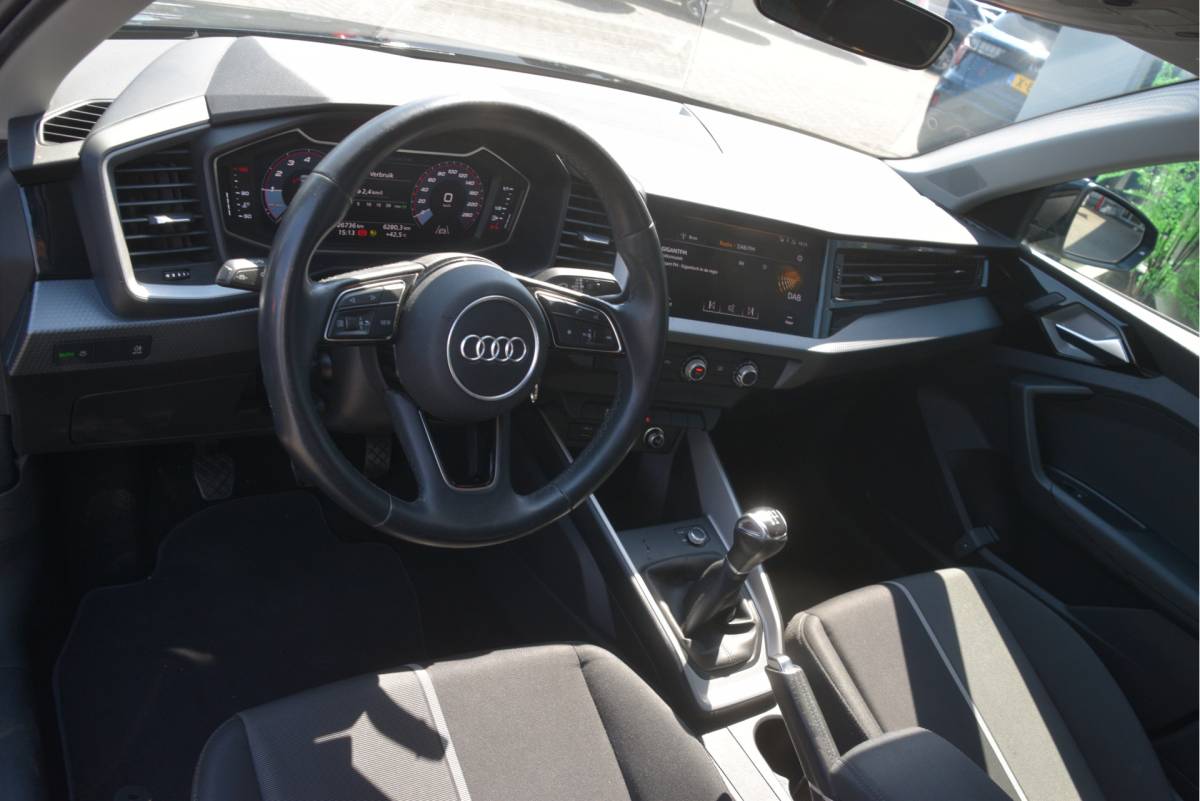 Audi A1 Sportback Audi A1 Sportback 25 TFSI Pro Line Carplay | DAB | Virtual cockpit | Sportstuur | LMV