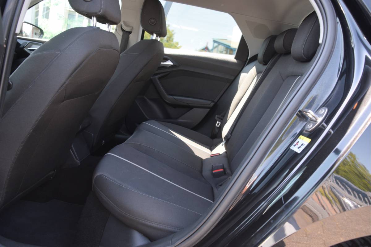 Audi A1 Sportback Audi A1 Sportback 25 TFSI Pro Line Carplay | DAB | Virtual cockpit | Sportstuur | LMV