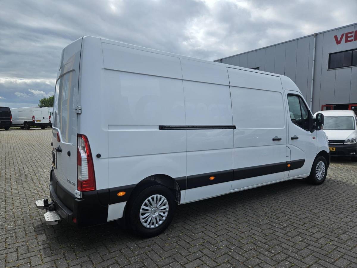 Renault Master Renault Master 2.3 dCi L3H2 Airco 145 PK Navi 3-zits Cruise