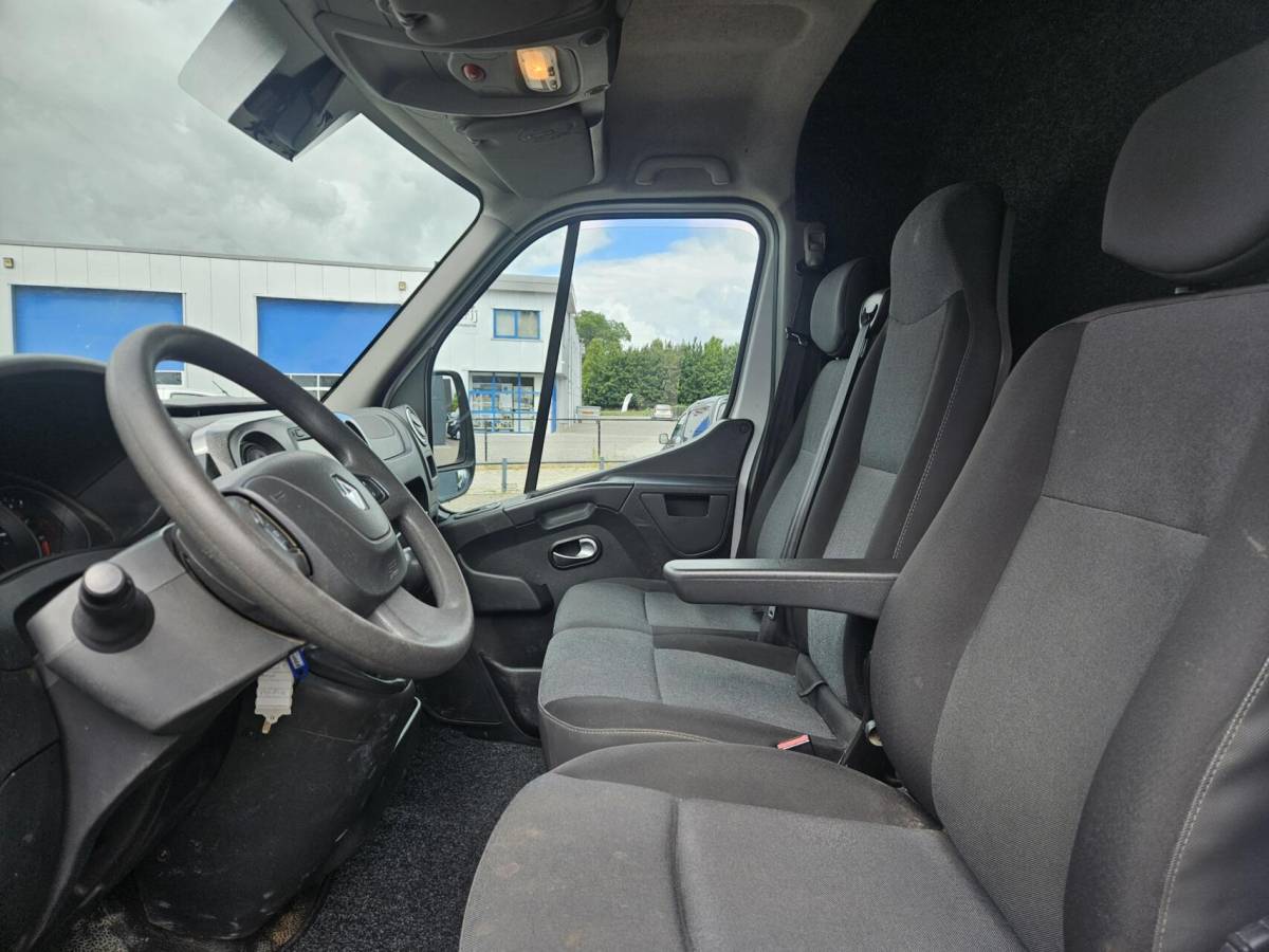 Renault Master Renault Master 2.3 dCi L3H2 Airco 145 PK Navi 3-zits Cruise