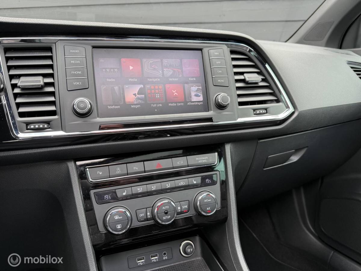 SEAT Ateca Seat Ateca 1.5 TSI FR Intense DSG Pano.dak/Trekhaak/Viritual/LED