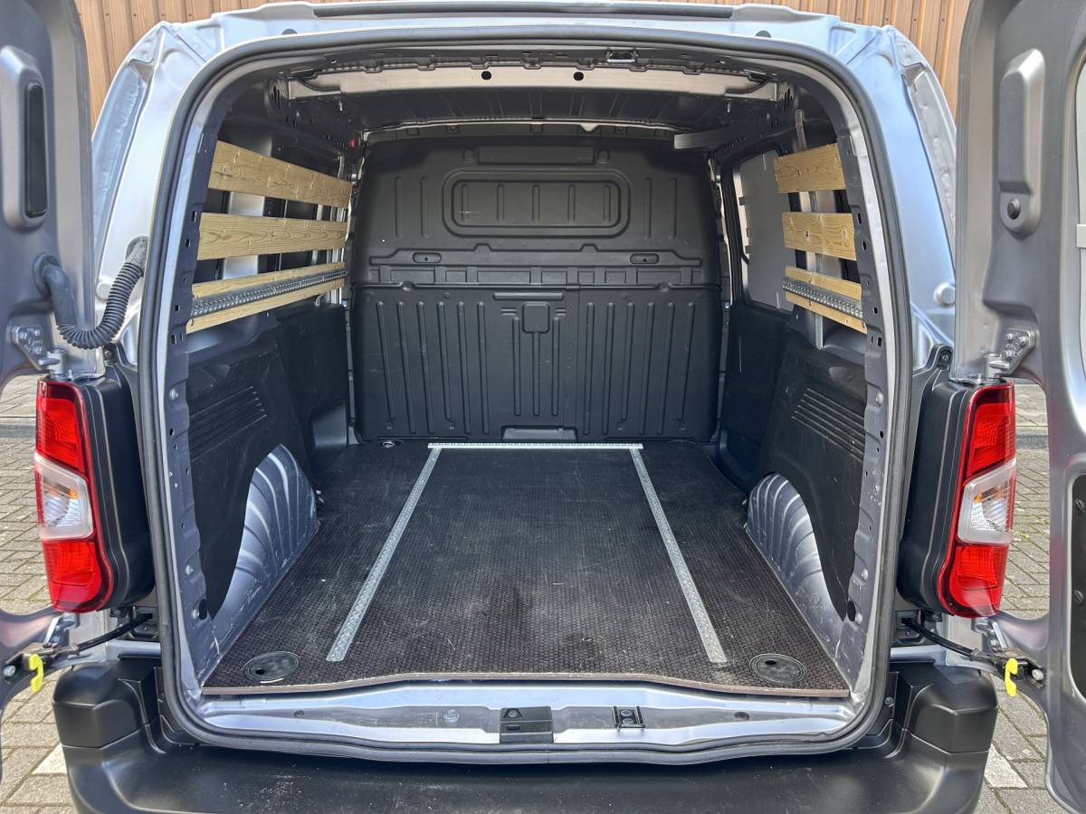 Opel Combo Opel Combo 1.5D L1H1 Standaard | Marge! | Cruise Control | Parkeersensoren | Apple Carplay | Android Auto |