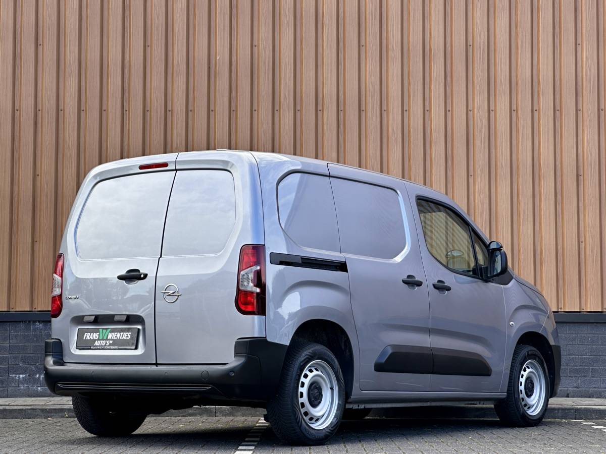 Opel Combo Opel Combo 1.5D L1H1 Standaard | Cruise Control | Parkeersensoren | Apple Carplay | Android Auto |