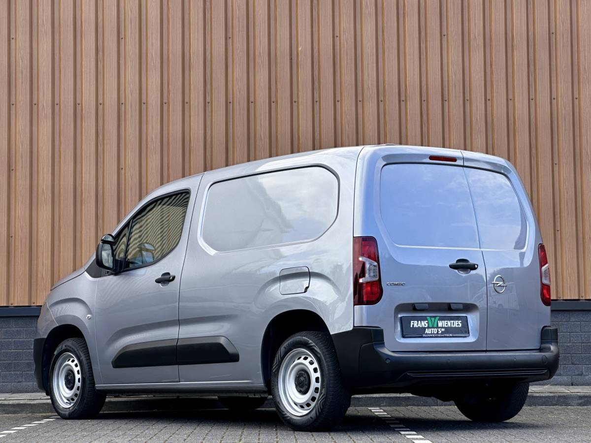 Opel Combo Opel Combo 1.5D L1H1 Standaard | Cruise Control | Parkeersensoren | Apple Carplay | Android Auto |