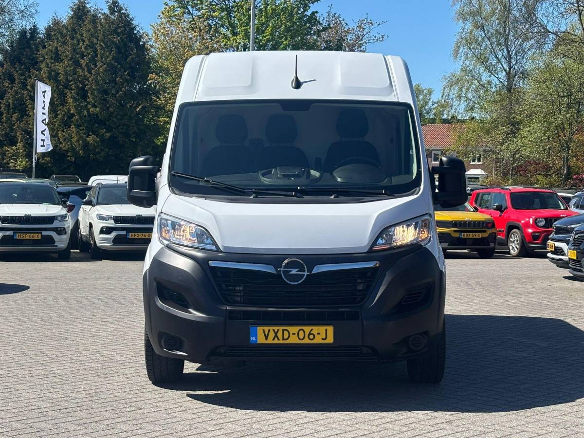 Opel Movano Opel Movano 2.2D 140 L2H2 3.3t | Navigatie | Trekhaak | Verzwaarde vering | Climate Control | Cruise Control | Financial Lease mogelijk
