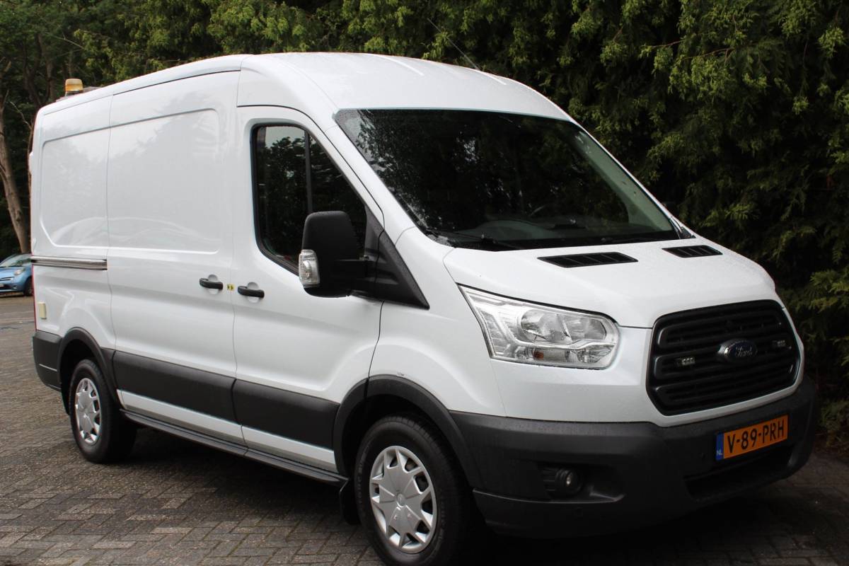 Ford Transit Ford TRANSIT 350 2.0 TDCI L2H2 Trend 131PK | Airco | Cruise Control | Navigatie | Camera | Inbouw