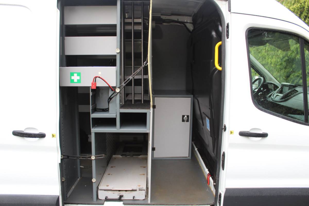 Ford Transit Ford TRANSIT 350 2.0 TDCI L2H2 Trend 131PK | Airco | Cruise Control | Navigatie | Camera | Inbouw