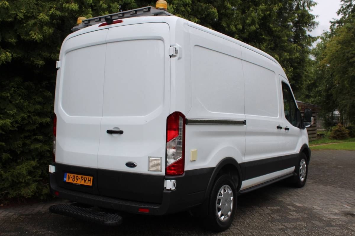 Ford Transit Ford TRANSIT 350 2.0 TDCI L2H2 Trend 131PK | Airco | Cruise Control | Navigatie | Camera | Inbouw