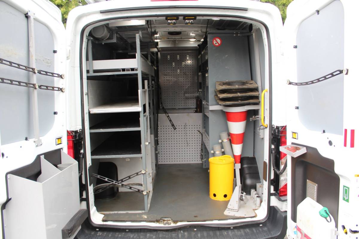 Ford Transit Ford TRANSIT 350 2.0 TDCI L2H2 Trend 131PK | Airco | Cruise Control | Navigatie | Camera | Inbouw