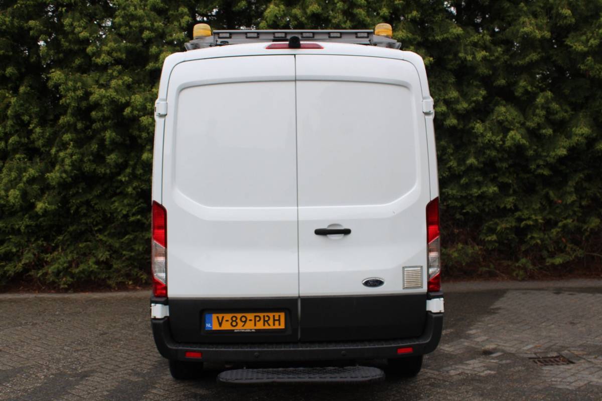 Ford Transit Ford TRANSIT 350 2.0 TDCI L2H2 Trend 131PK | Airco | Cruise Control | Navigatie | Camera | Inbouw