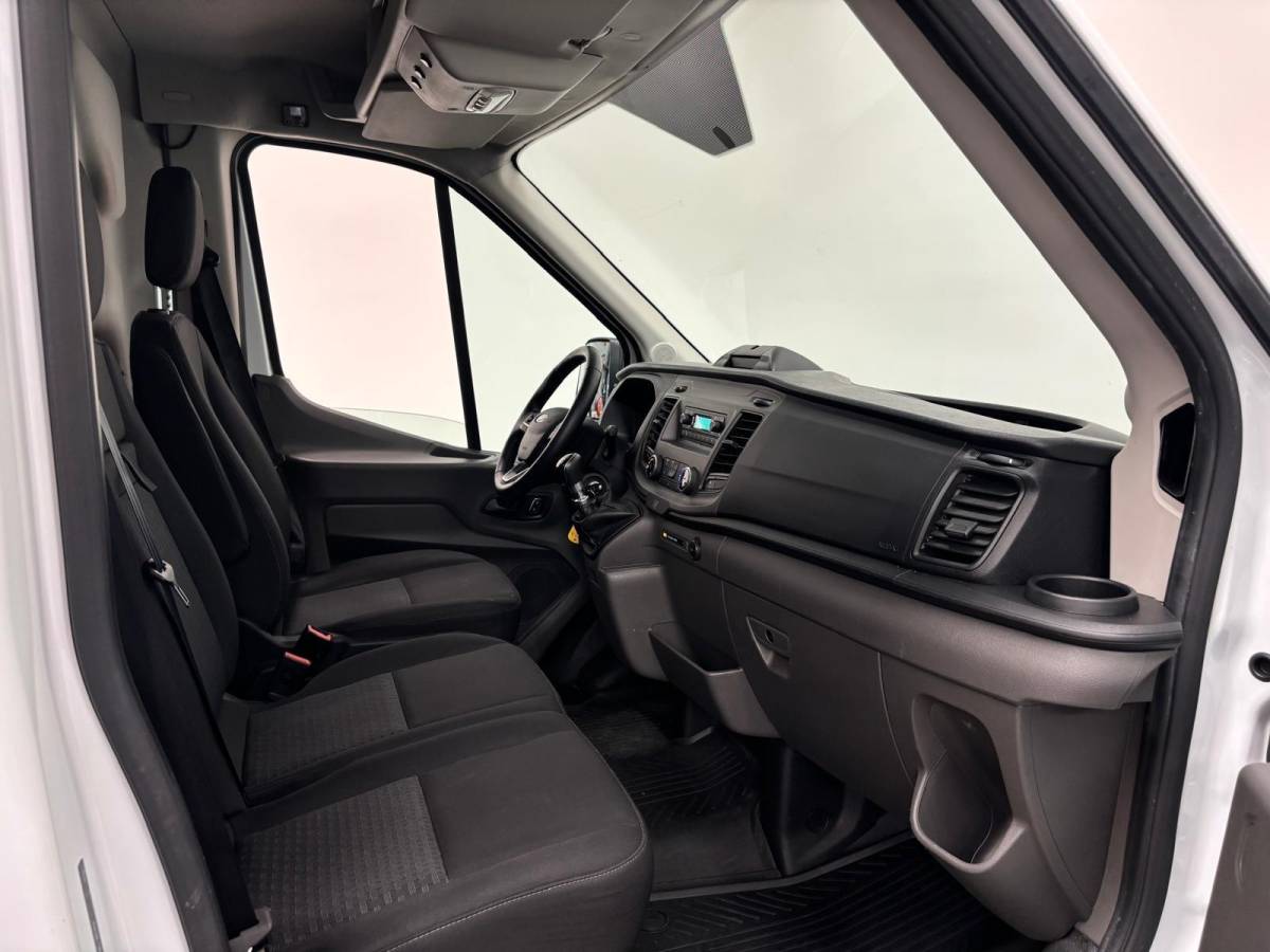Ford Transit Ford Transit 310 2.0 TDCI L2H2 Trend 130PK Airco Cruise Control Stoelverwarming Verwarmbare voorruit Parkeersensoren Elektrische verstelbare voorstoel