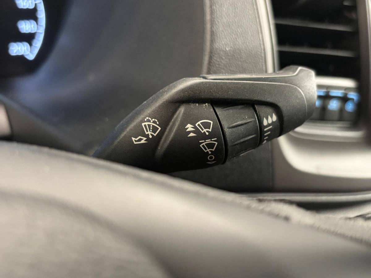 Ford Transit Ford Transit 310 2.0 TDCI L2H2 Trend 130PK Airco Cruise Control Stoelverwarming Verwarmbare voorruit Parkeersensoren Elektrische verstelbare voorstoel