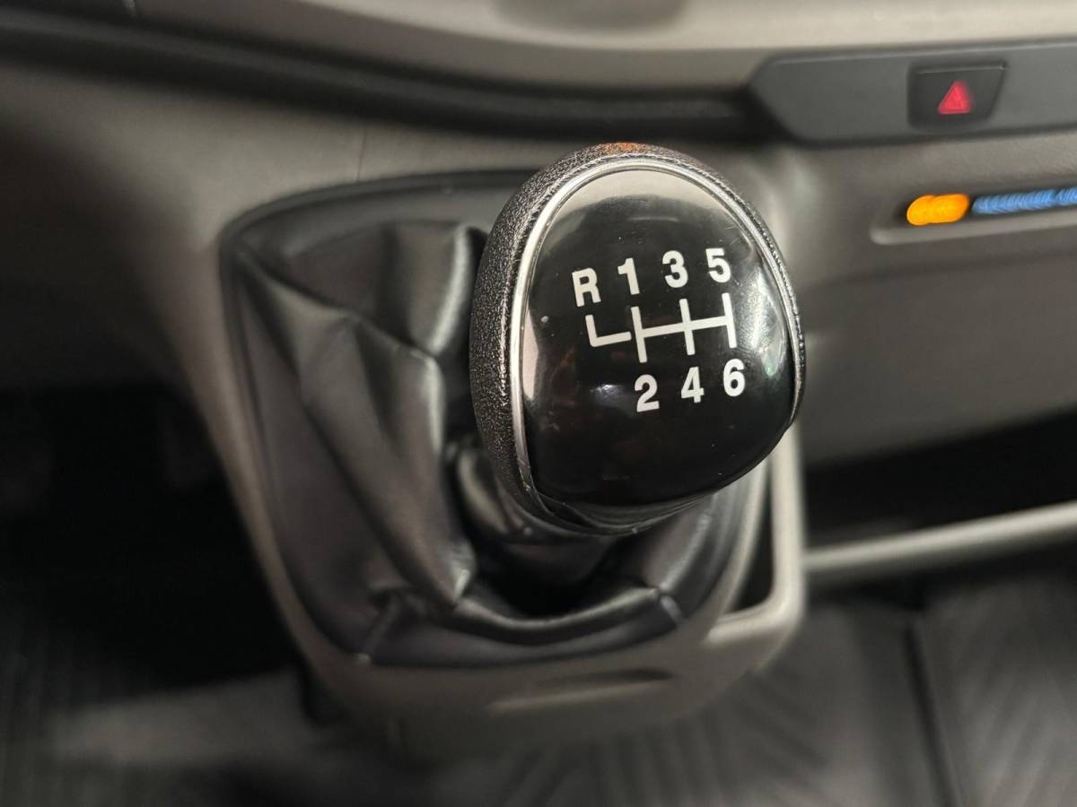 Ford Transit Ford Transit 310 2.0 TDCI L2H2 Trend 130PK Airco Cruise Control Stoelverwarming Verwarmbare voorruit Parkeersensoren Elektrische verstelbare voorstoel