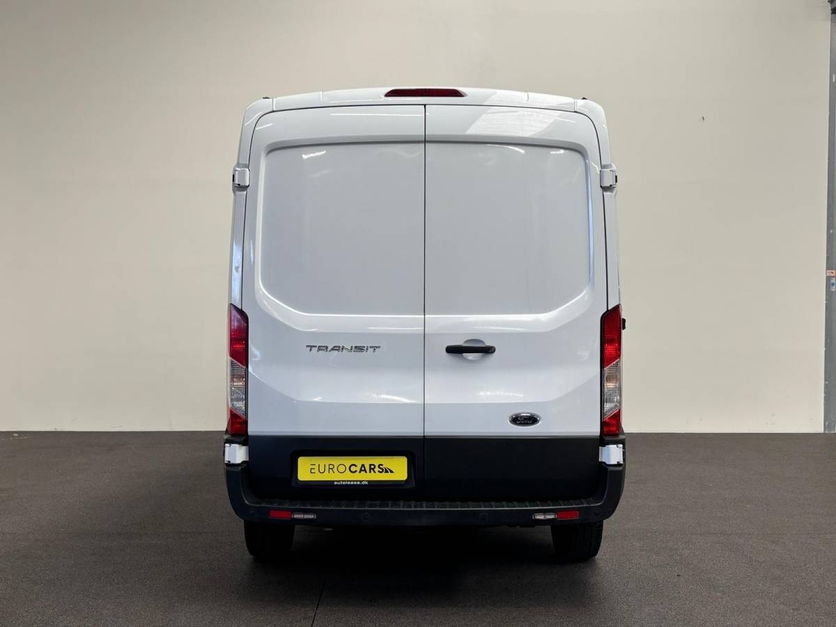 Ford Transit Ford Transit 310 2.0 TDCI L2H2 Trend 130PK Airco Cruise Control Stoelverwarming Verwarmbare voorruit Parkeersensoren Elektrische verstelbare voorstoel
